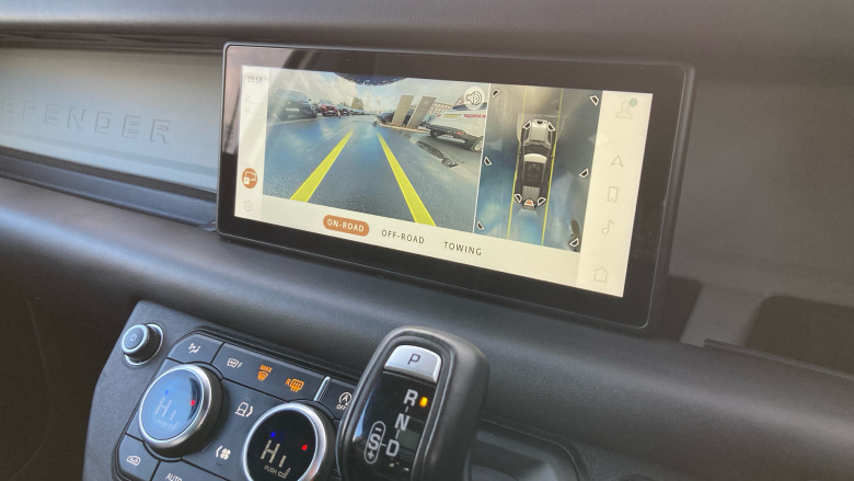 Land Rover Defender 3.0 D300 X-Dynamic HSE 110 5dr Auto Diesel Estate